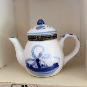 Blue Delft Porcelain Teapot Trinket Box